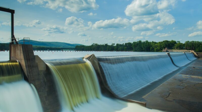 Wasserkraft: Die Bedeutung von Flüssen und Meeresströmungen für die Stromerzeugung
